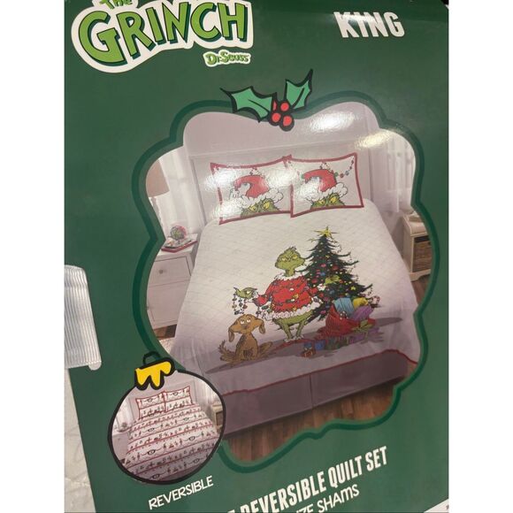 The Grinch 3 Piece Reversible King Size Christmas Comforter With 2 Shams NWT - Picture 6 of 9